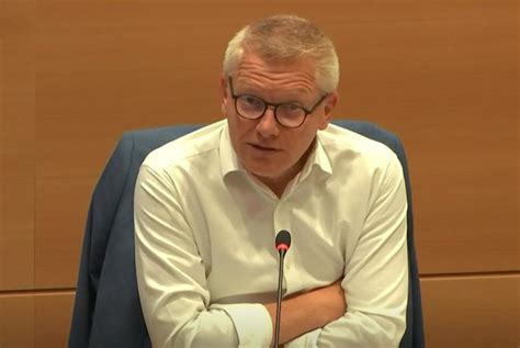 Fierce objections force suspension of proposed Brussels 777 .